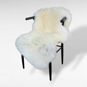 Classic Sheepskin Off-White 48" x 28"